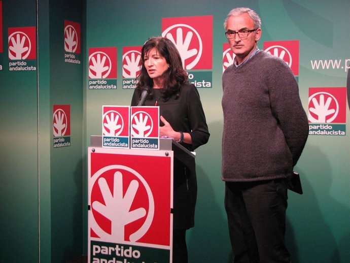 Pilar González, A La Izquierda, En Rueda De Prensa En La Sede Del PA