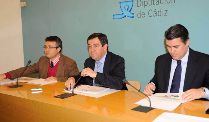 El Presidente De La Diputación De Cádiz, José Loaiza, Presenta El PET