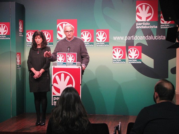 Pilar González Y Fernando Álvarez-Ossorio En Rueda De Prensa