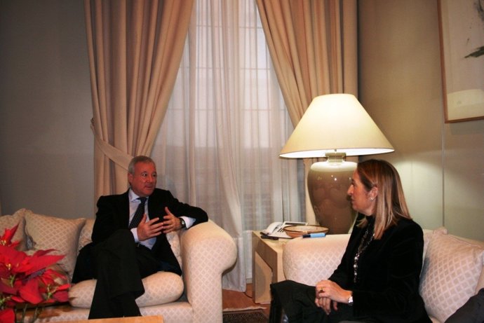 Valcárcel Y La Ministra Ana Pastor