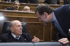 Fraga y Rajoy en el Congreso, en la aniversario del 23-F