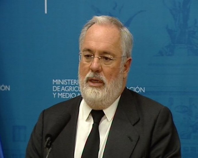 Cañete comparece tras Consejo Agricultura y Pesca