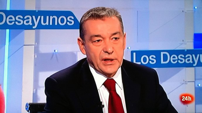 El Presidente Del Gobierno De Canarias,  Paulino Rivero