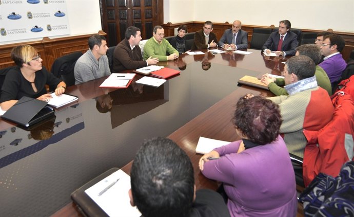 Reunión Ayuntamiento Con Comité De Empresa De Teka 