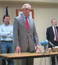 Sindicatos recurren la "cacicada" del nombramiento de Schwartz como presidente del CES al considerarlo "irregular"