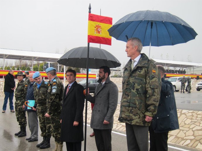 El Ministro De Defensa, Pedro Morenés, En Su Visita A Líbano