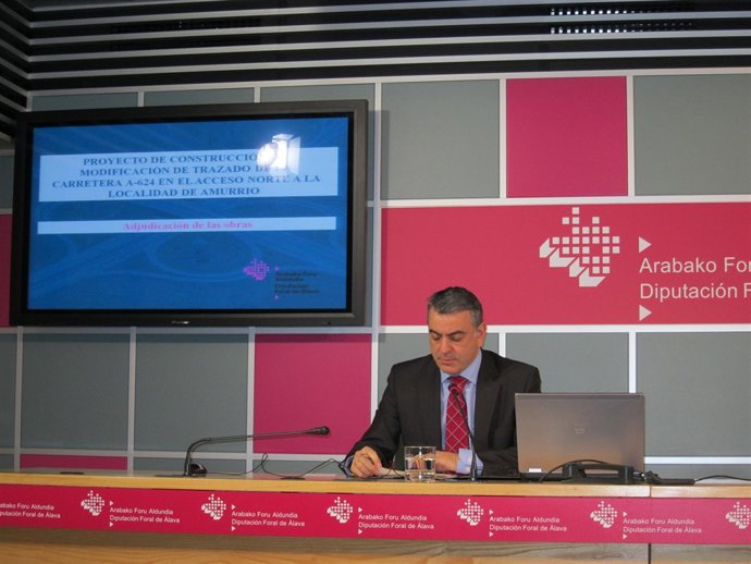 Rueda De Prensa Del Diputado General De Álava, Javier De Andrés