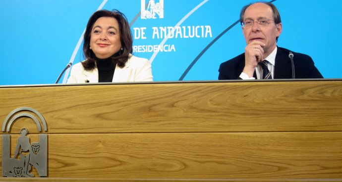 Mar Moreno Y Díaz Trillo En Rueda De Prensa Posterior Al Consejo De Gobierno