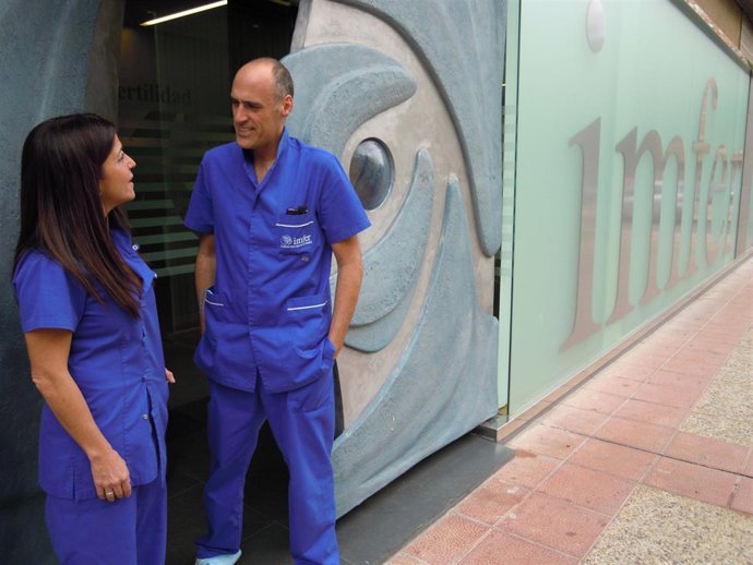 Dra. Valeria Sotelo Y  Embriólogo Sr. Miguel Angel Fernádez