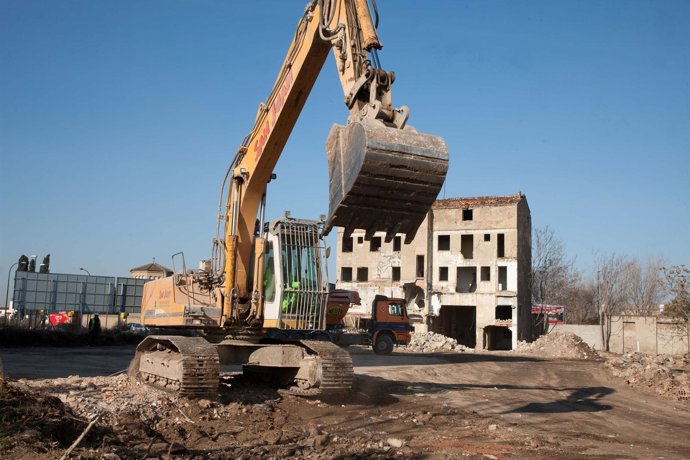 Demolición En Avenida Cataluña