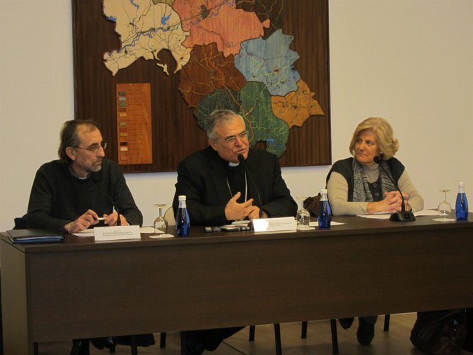 Fernández, Entre Sánchez Y Luna