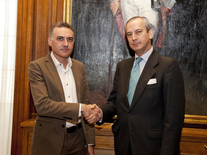Director De La Guardia Civil, Arsenio Fernández De Mesa, Y Alberto Moya (AUGC)