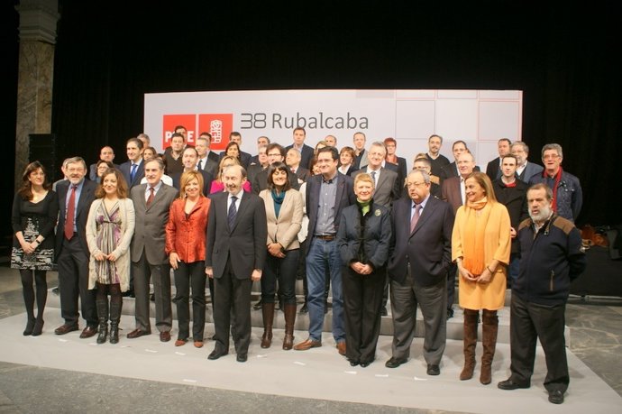 Reunión De Representantes Del PSOE En Apoyo De Rubalcaba