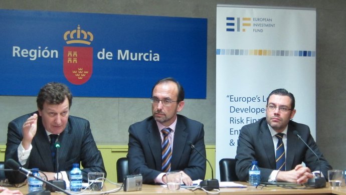 Marín, En El Centro, Acompañado De Schublin (Izq) Y Fuentes (Der)