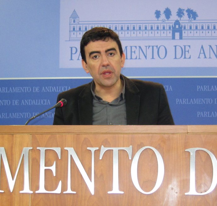 Mario Jiménez, Este Miércoles En Rueda De Prensa