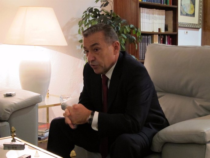 El Presidente De Canarias, Paulino Rivero