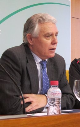 El Consejero Andaluz De Gobernación Y Justicia, Francisco Menacho