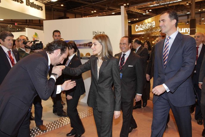 José Ramón Bauzá Saluda A La Princesa, Doña Letizia, En Fitur 