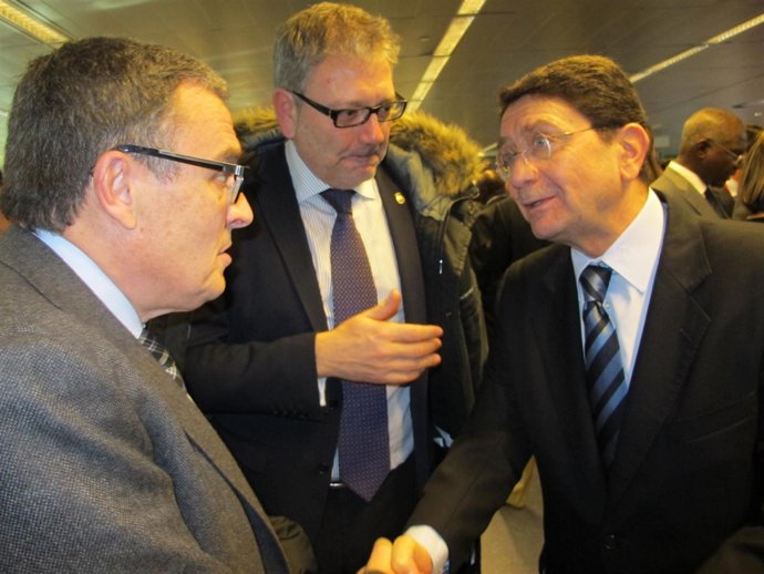 Àngel Ros Y Félix Larrosa Con Taleb Rifai