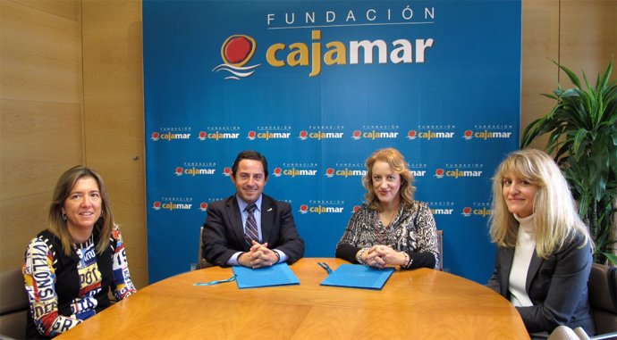 Firma De Un Convenio Entre Fundación Cajamar Y Tecnova