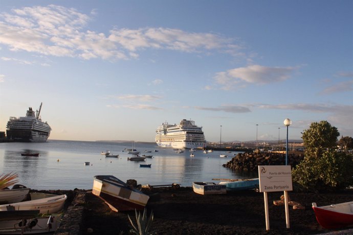 Cruceros El Puerto Del Rosario (Fuerteventura)