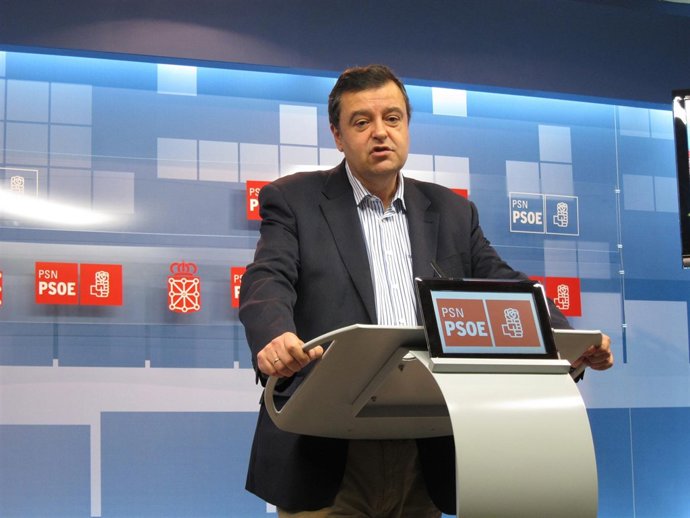 El Portavoz Parlamentario Del PSN, Juan José Lizarbe.