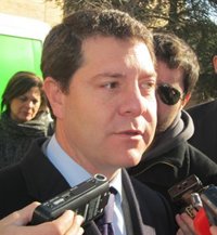 PSOE.- Page dice que tomará una decisión "de la mano" de sus compañeros, que le piden que se centre en Toledo y C-LM