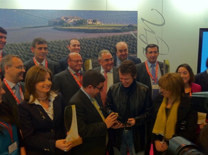 Reyes Junto A Raphael Hoy