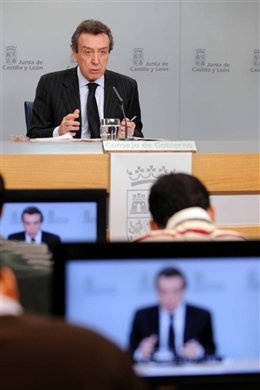 De Santiago-Juárez Tras La Rueda De Prensa Posterior Al Consejo De Gobierno