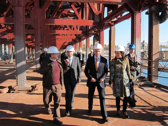 El Consejero De Cultura Visita Las Obras De Restauración Del Cable Inglés