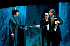 Teatro De La Abadía Presenta 'En La Luna' En El Teatro Central