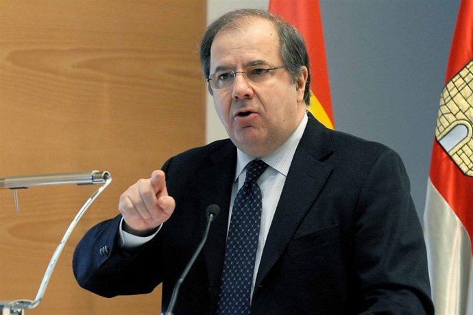 Juan Vicente Herrera En Un Acto Con Responsables De La Sanidad De Cyl
