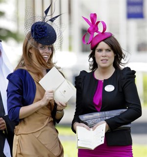 Las Princesas De York, Beatriz Y Eugenia, En Ascot 