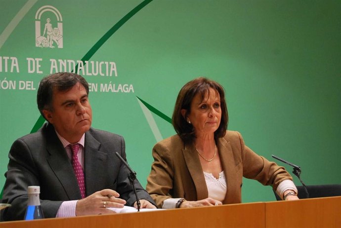 Francisco Fernández España Y Remedios Martel, Delegados De La Junta En Malaga