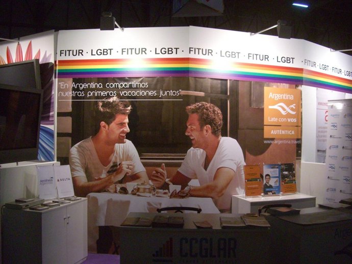 Stand De Fitur Gay