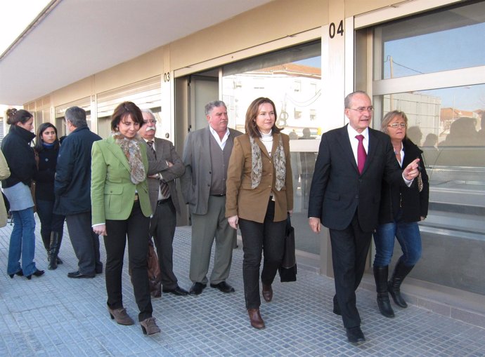 El Alcalde De Málaga Visita El Nuevo Mercado De García Grana