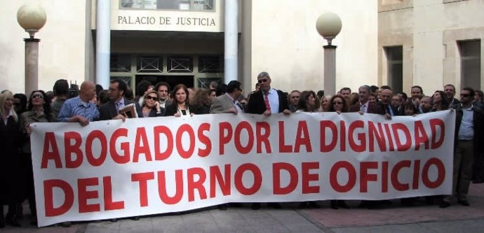 Manifestación De Los Abogados En El Palacio De Justicia