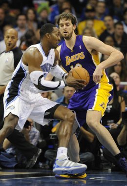 Dwight Howard Se Impuso Ante Bynum Y Pau Gasol