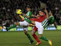 Sevilla y Betis se reparten los puntos (1-1)