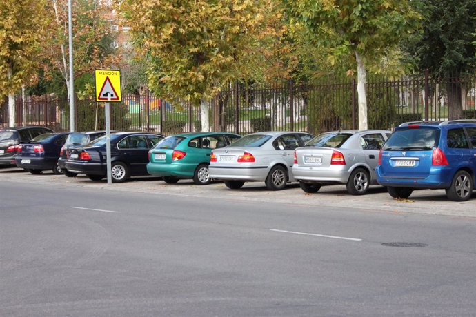 COCHES  APARCADOS