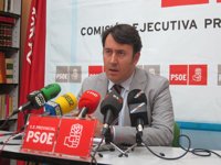 El PSOE de Badajoz aprueba una "única lista de delegados" que encabeza Fernández Vara