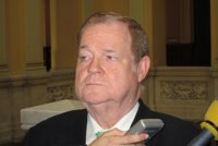 FADE pide un "esfuerzo" al Gobierno y a la oposición para que Asturias cuente con un marco económico