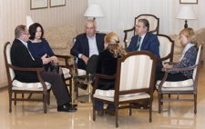 REUNION DE ARENAS, ZOIDO Y SUS RESPECTIVAS ESPOSAS CON LOS PADRES DE MARTA