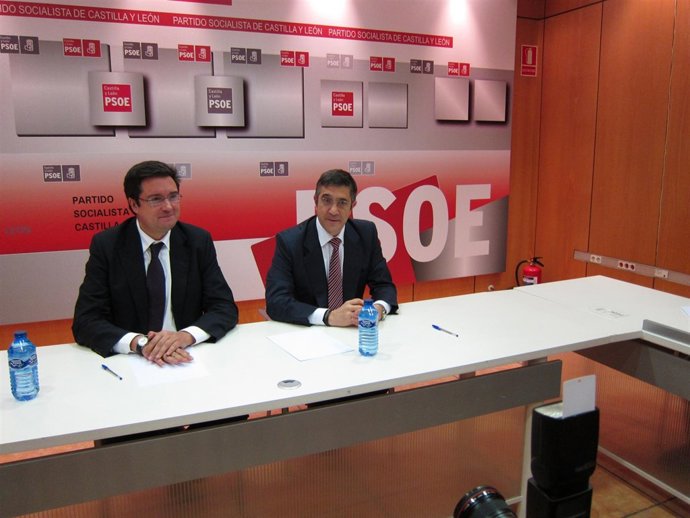 Óscar López Y Patxi López En La Sede Del PSOE De Castilla Y León.