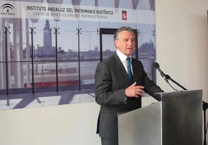 El Consejero De Cultura, Paulino Plata, En La Sede Del IAPH De Málaga