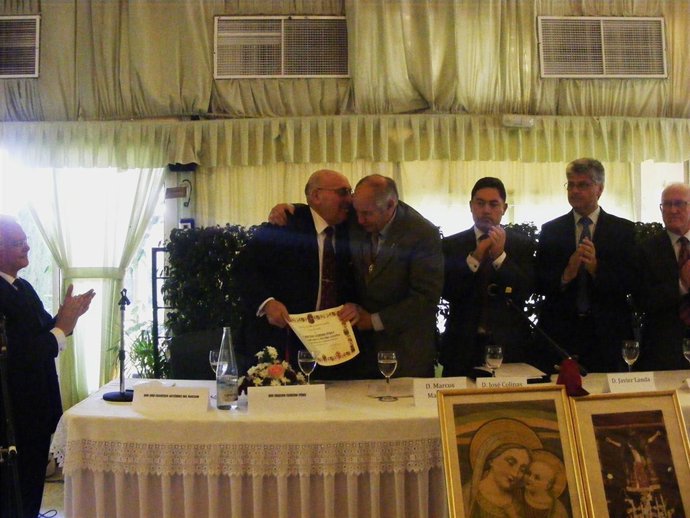 Momento De La Entrega Del Galardón.