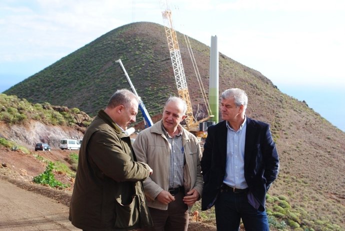 Alpidio Armas (Derecha) En La Zona De Los Trabajos