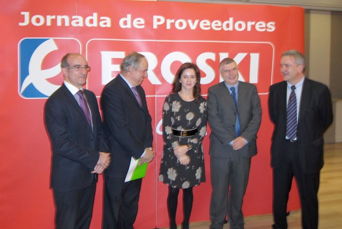 Silvia Clemente Comparece Junto A Responsables De La Cadena Eroski