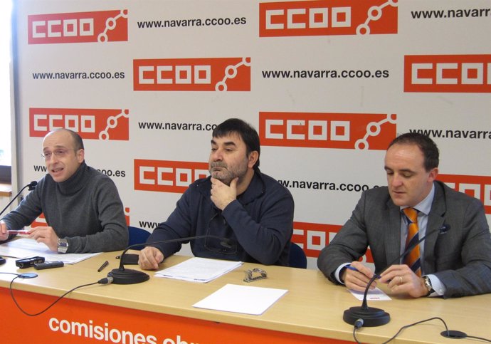 José Ramón Garcia Y Manuel Rodríguez, De CCOO, Y José Javier Esparza (SNE).