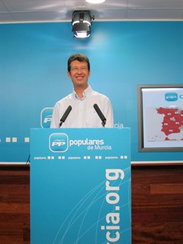 El Portavoz Del Grupo Parlamentario Popular En La Asamblea Regional, Juan Carlos